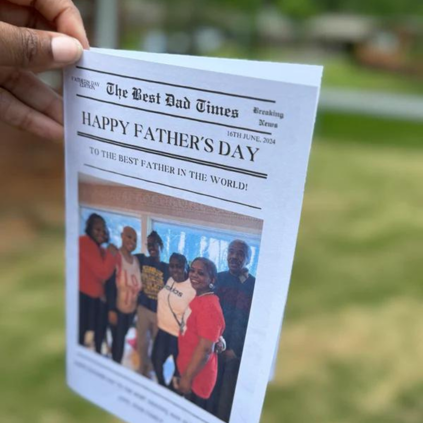 Newspaper Frame/Card Mother’s & Father’s Day Editable Template (Canva)